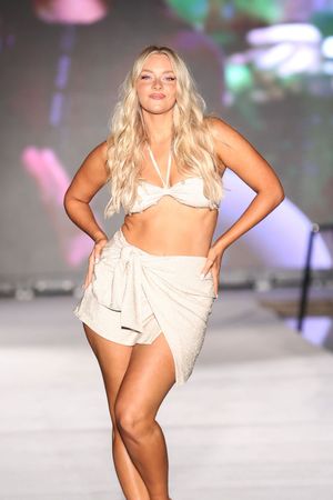 camille-kostek-1 photo #29 photo n 29