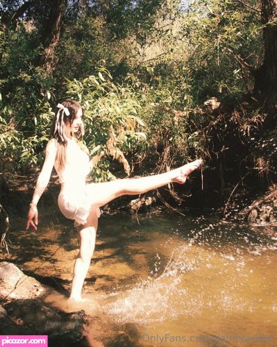 Dainty Wilder - Image