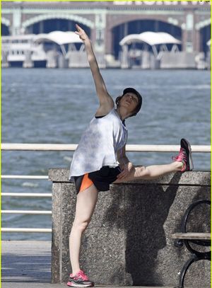 ellie-kemper-1 photo #18 photo n 18
