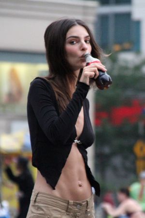 emily-ratajkowski-1 photo #370 photo n 370