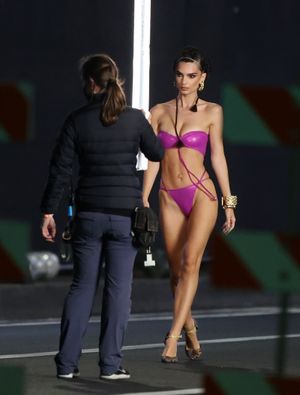 emily-ratajkowski-1 photo #377 photo n 377