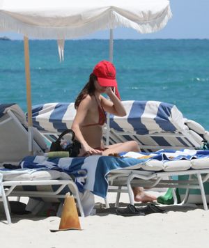 emily-ratajkowski-1 photo #1997 photo n 1997