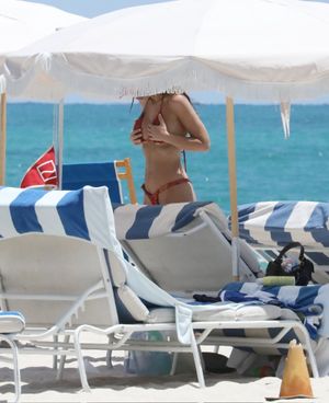 emily-ratajkowski-1 photo #2009 photo n 2009