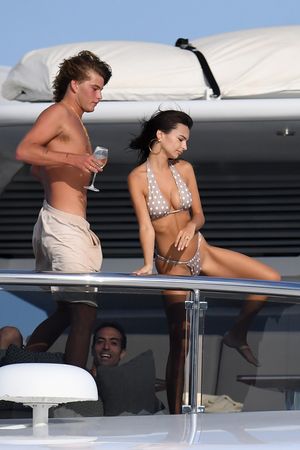 emily-ratajkowski-1 photo #620 photo n 620