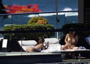 emily-ratajkowski-1 photo #1588 photo n 1588