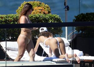 emily-ratajkowski-1 photo #1609 photo n 1609