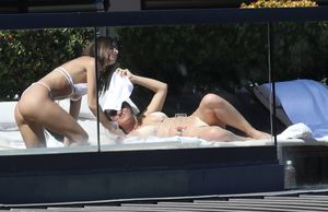 emily-ratajkowski-1 photo #1469 photo n 1469