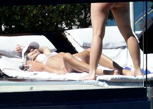 emily-ratajkowski-1 photo #1616 photo n 1616