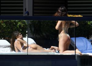 emily-ratajkowski-1 photo #1515 photo n 1515