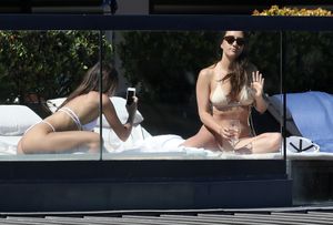 emily-ratajkowski-1 photo #1457 photo n 1457