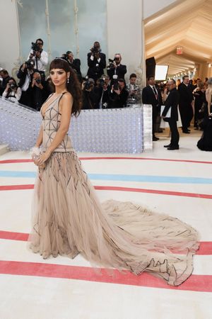 emily-ratajkowski-1 photo #1892 photo n 1892