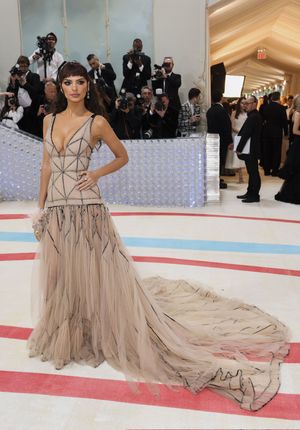 emily-ratajkowski-1 photo #1893 photo n 1893