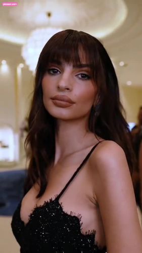 Emily Ratajkowski - Image