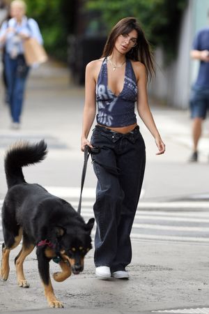 emily-ratajkowski-1 photo #2248 photo n 2248