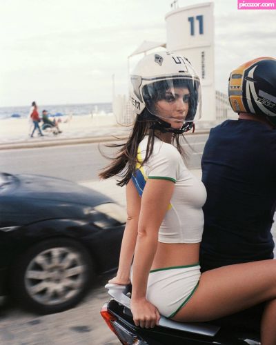 Emily Ratajkowski - Image