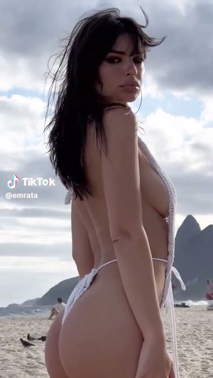 emily-ratajkowski-1 photo #2068 photo n 2068