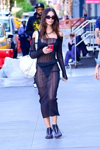 Emily Ratajkowski - Image
