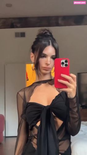 Emily Ratajkowski - Image