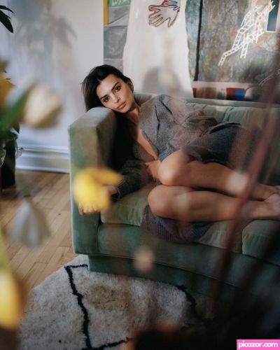Emily Ratajkowski - Image