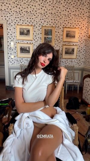 emily-ratajkowski-1 photo #2314 photo n 2314