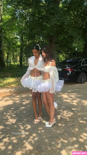 Emily Ratajkowski - Image