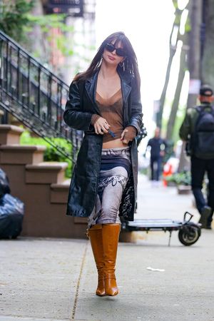 emily-ratajkowski-1 photo #1826 photo n 1826