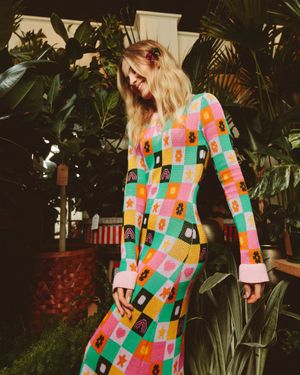 Freya Allan N14
