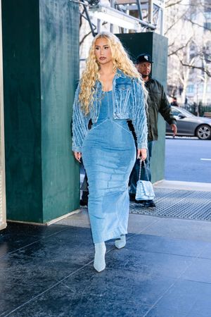 Iggy Azalea - Thumb