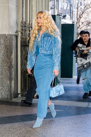 Iggy Azalea - Thumb