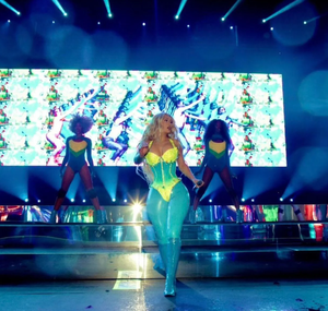 Iggy Azalea - Thumb