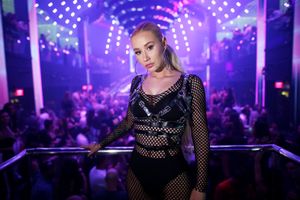 Iggy Azalea - Thumb