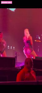 Iggy Azalea - Thumb