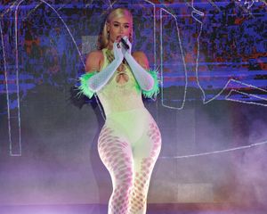 Iggy Azalea - Thumb