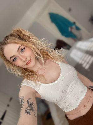 janet-devlin-1 photo #19 photo n 19
