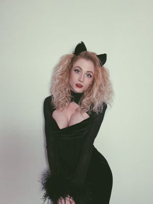 janet-devlin-1 photo #15 photo n 15