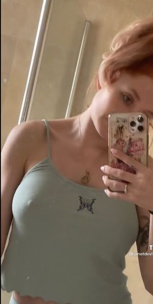 janet-devlin-1 photo #40 photo n 40