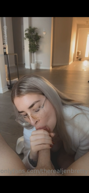 Jen Brett - Thumb