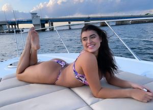 kalani-hilliker photo #7 photo n 7