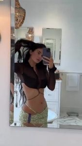 Kylie Jenner N13