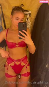lily-daisy-phillips video #391 photo n 391