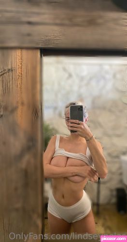 Lindsey Pelas - Image