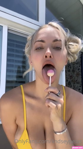 Lindsey Pelas - Image