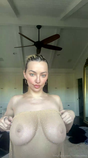lindsey-pelas photo #158 photo n 158
