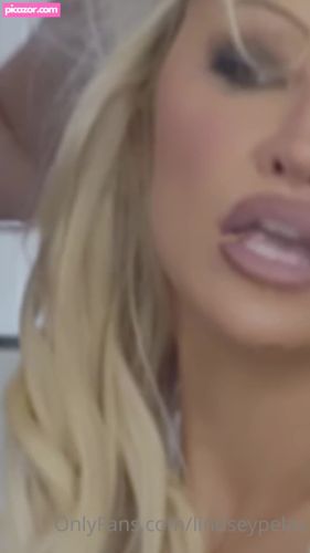 Lindsey Pelas - Image