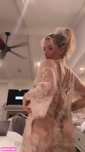 Lindsey Pelas - Image