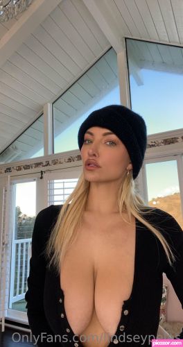 Lindsey Pelas - Image