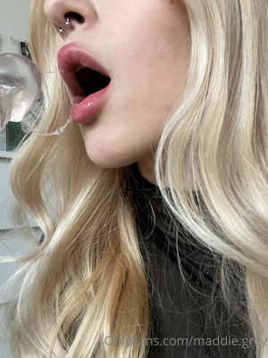 maddie-grey-1 photo #9 photo n 9