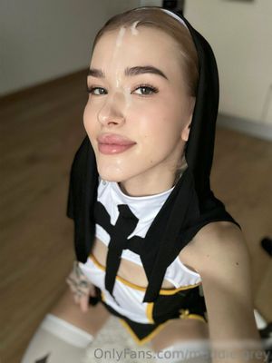 Maddie Grey - Thumb