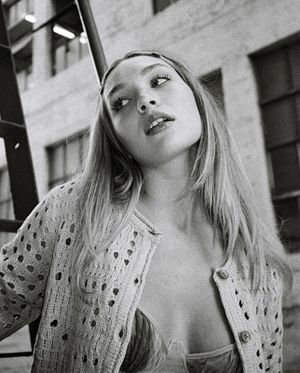Maddie Ziegler N25