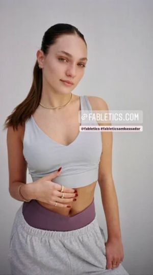 Maddie Ziegler N22